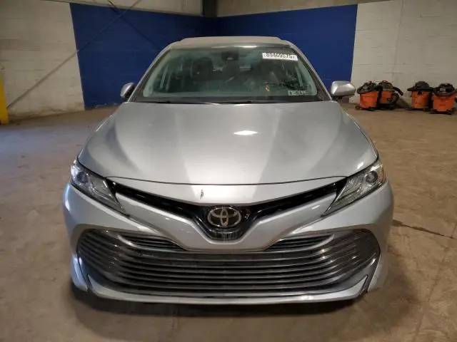 2020 TOYOTA CAMRY XLE  