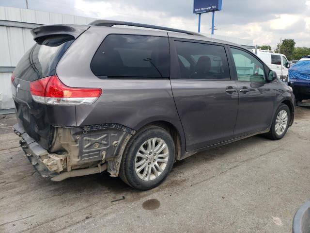 2012 TOYOTA SIENNA XLE