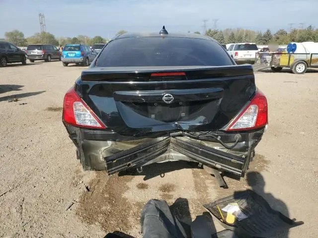 2019 NISSAN VERSA S  