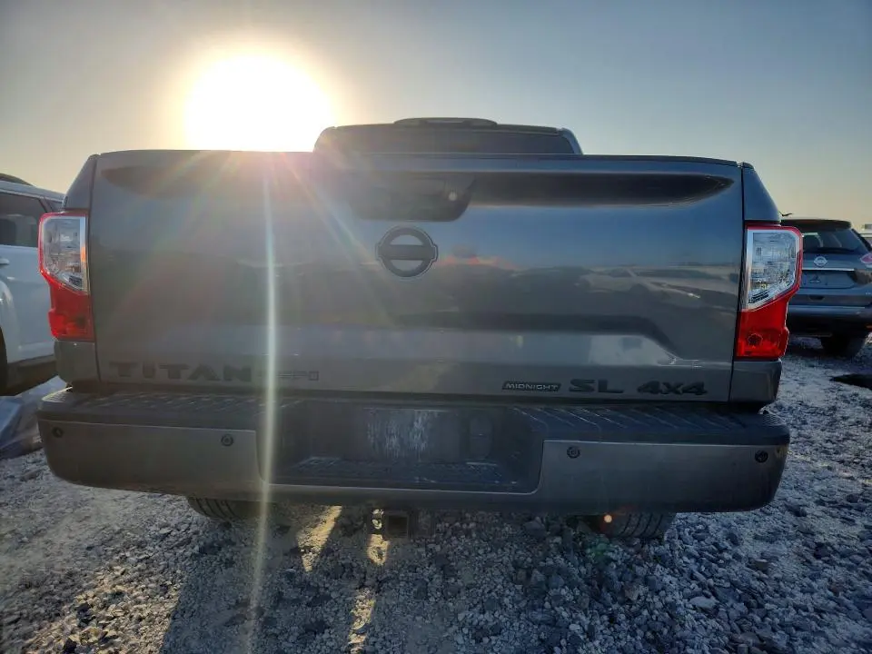 2018 NISSAN TITAN SL  