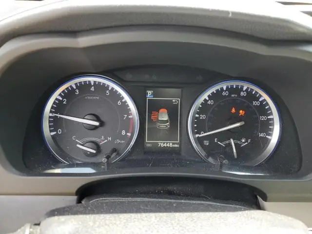 2017 TOYOTA HIGHLANDER SE  