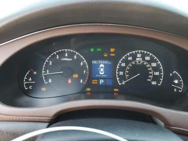 2011 HYUN GENESIS 4.   