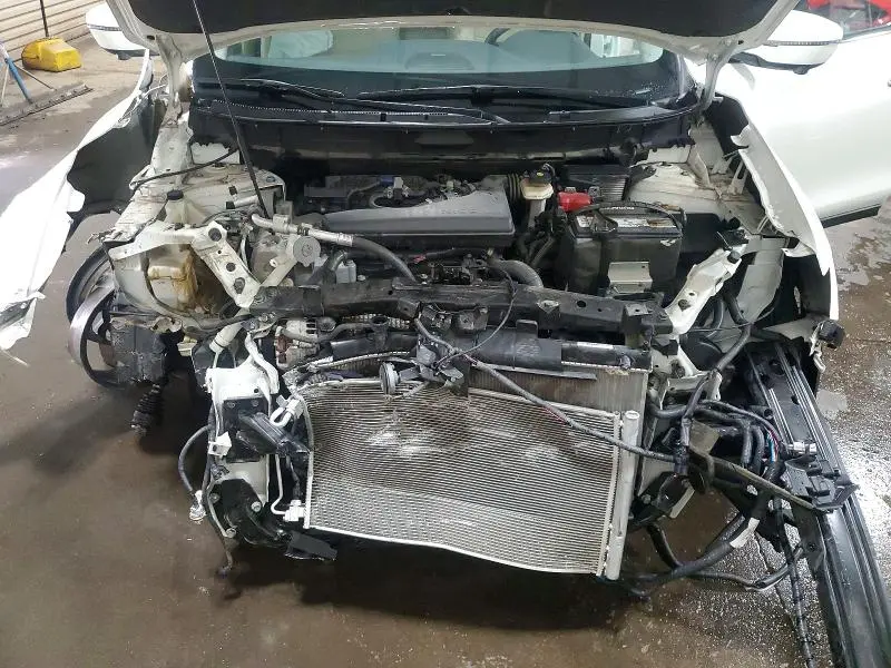 2016 NISSAN ROGUE SL  