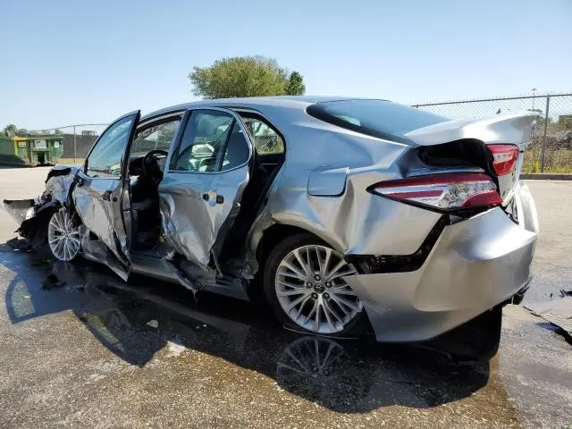 2018 TOYOTA CAMRY XLE   