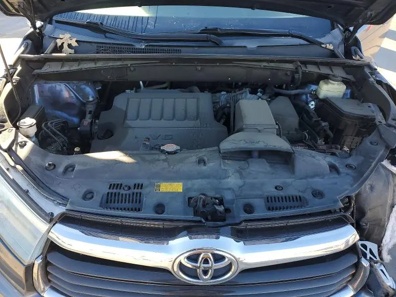 2016 TOYOTA HIGHLANDER XLE  