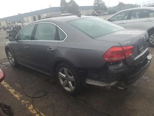 2013 VOLKSWAGEN PASSAT SE  