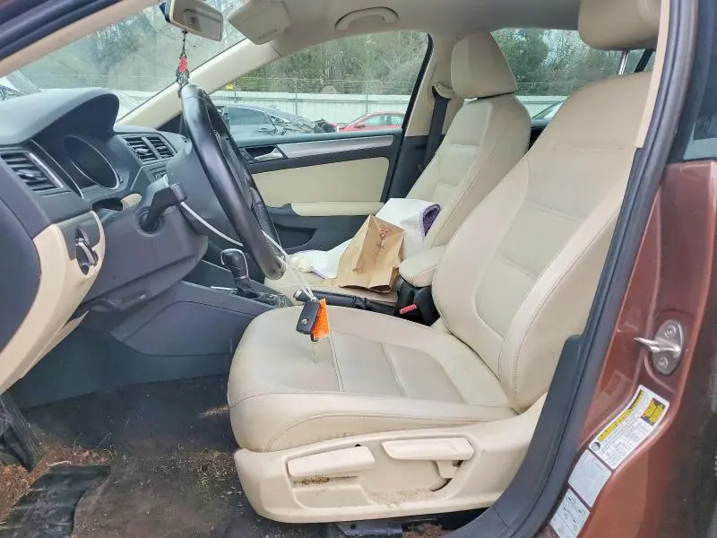 2017 VOLKSWAGEN JETTA SE  