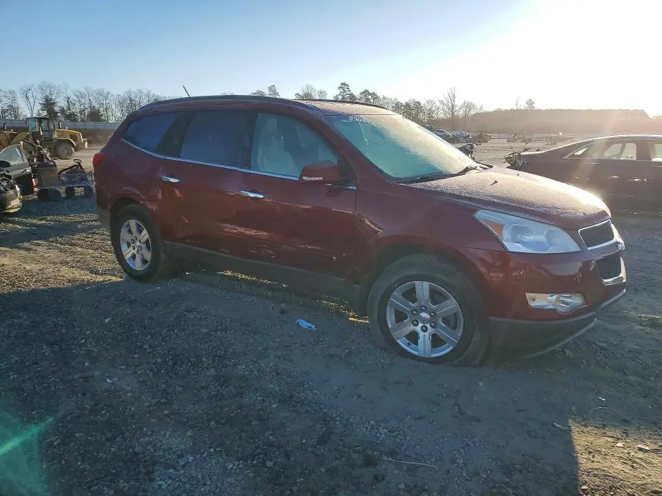 2010 CHEVROLET TRAVERSE LT  