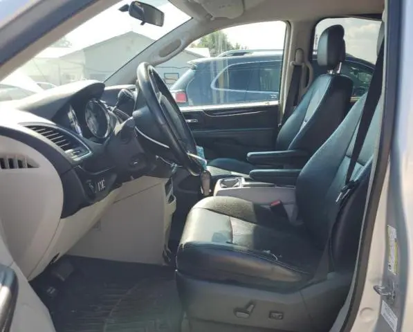 2011 CHRYSLER TOWN & COUNTRY TOURING L  