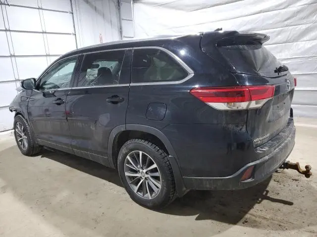 2019 TOYOTA HIGHLANDER SE  