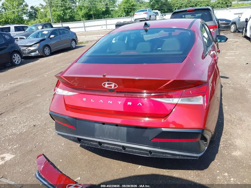 2024 HYUNDAI ELANTRA SEL