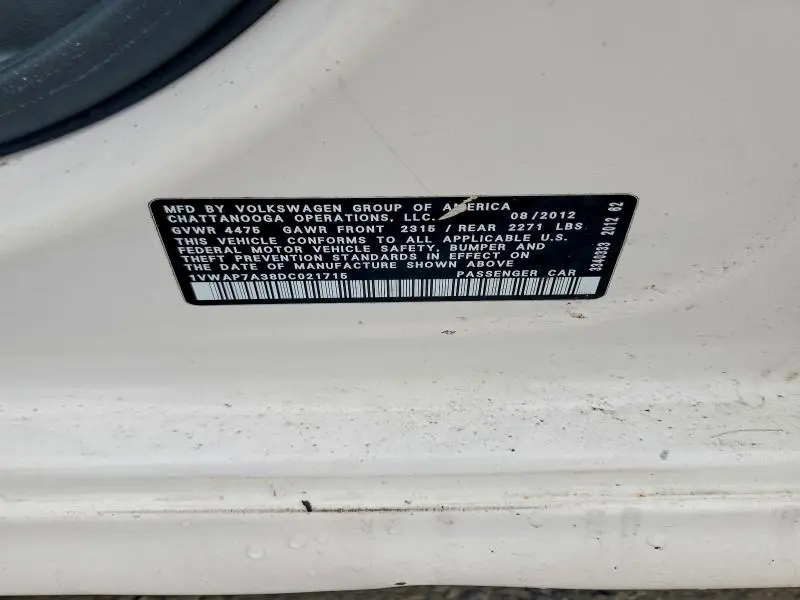 2013 VOLKSWAGEN PASSAT S  