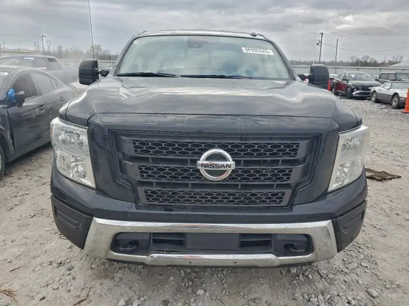 2021 NISSAN TITAN SV  