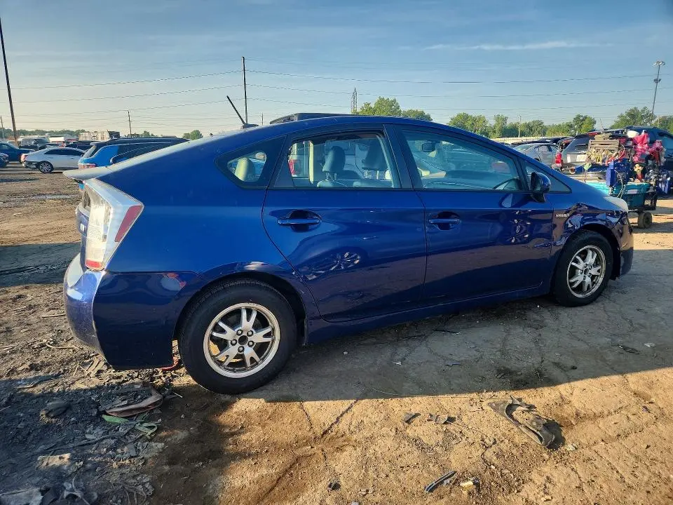 2011 TOYOTA PRIUS FOUR  