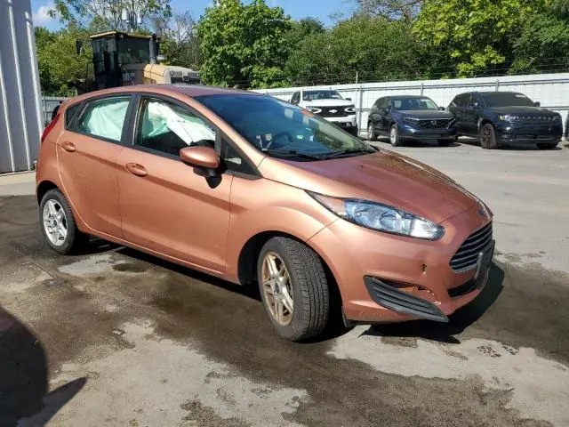 2017 FORD FIESTA SE  