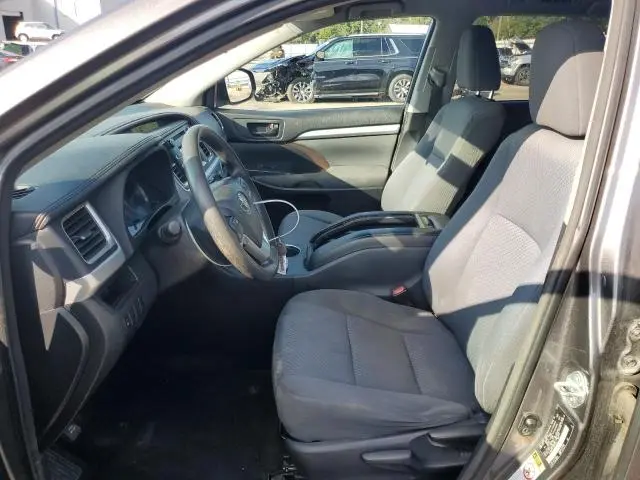 2015 TOYOTA HIGHLANDER LE  