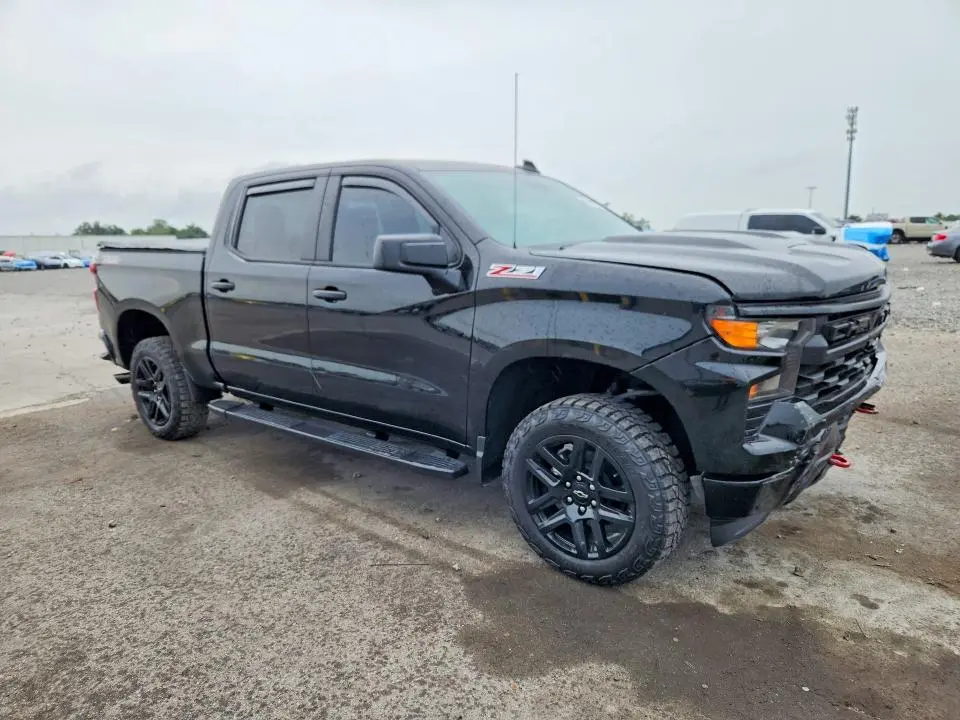2024 CHEVROLET SILVERADO K1500 TRAIL BOSS CUSTOM  