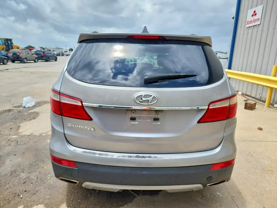 2016 HYUNDAI SANTA FE SE  