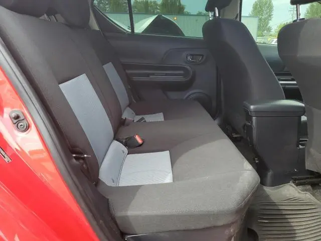 2018 TOYOTA PRIUS C   