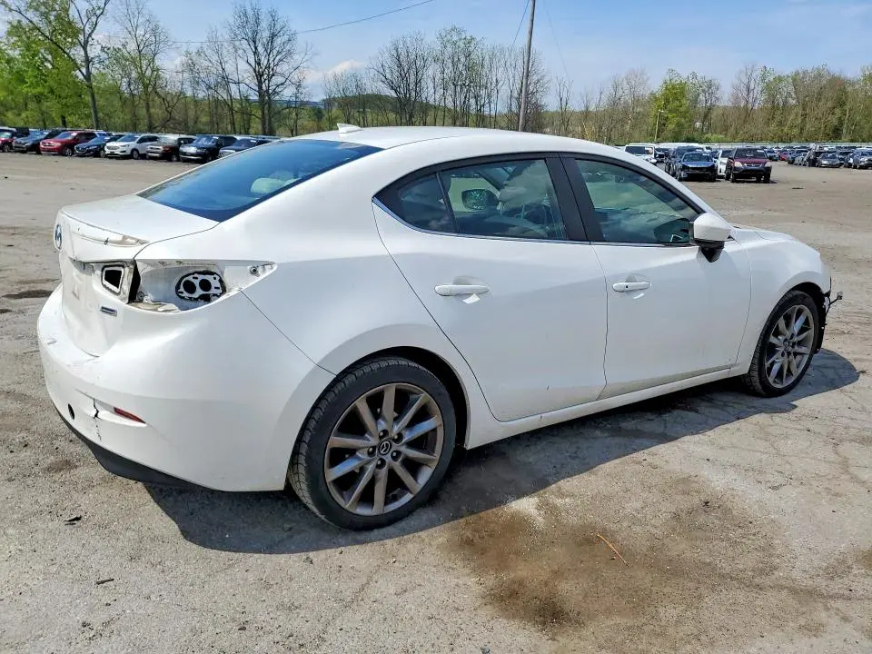 2018 MAZDA 3 GRAND TOURING  