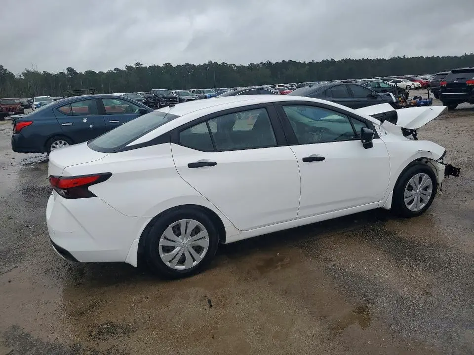 2020 NISSAN VERSA S  