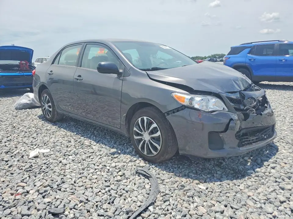 2013 TOYOTA COROLLA LE  