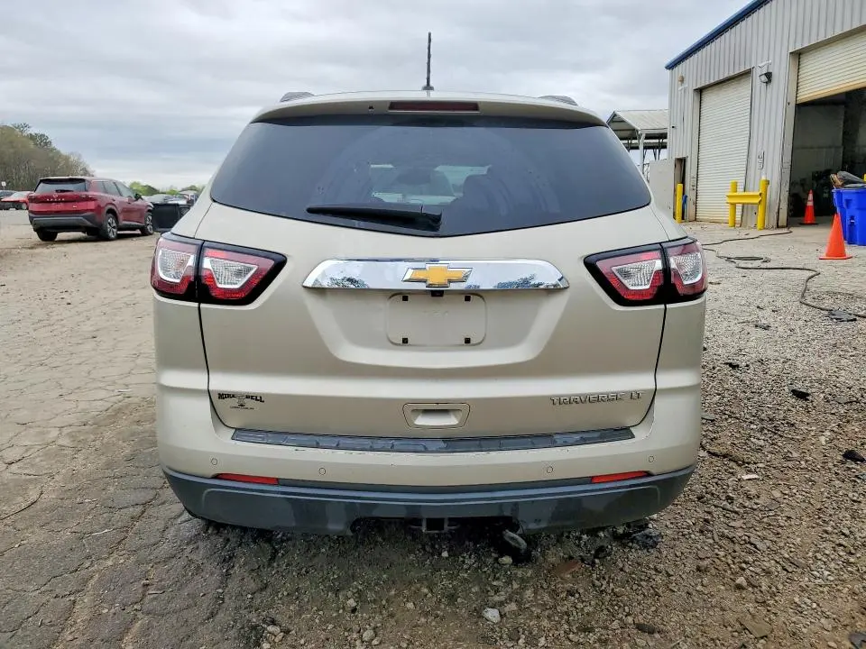 2014 CHEVROLET TRAVERSE LT  
