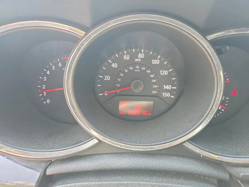 2013 KIA SORENTO LX  