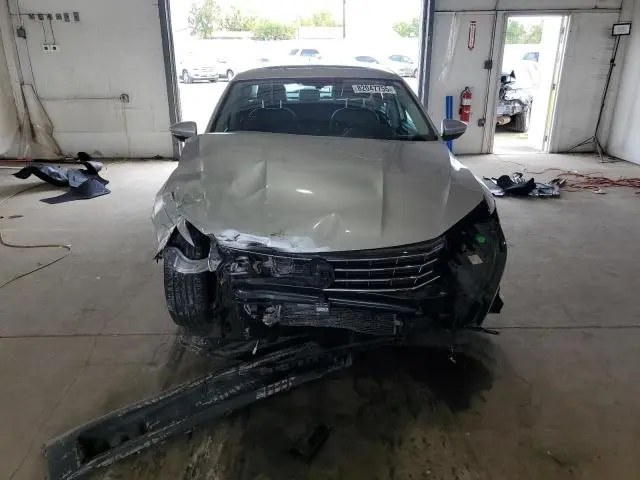 2016 VOLKSWAGEN PASSAT SE  