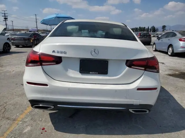 2019 MERCEDES-BENZ A 220  
