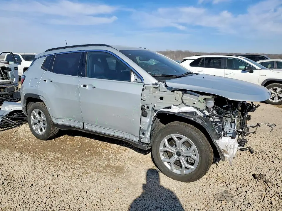 2025 JEEP COMPASS LATITUDE  