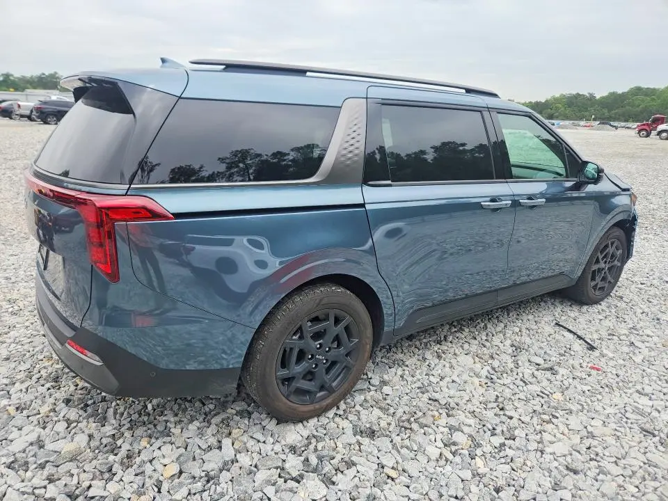 2025 KIA CARNIVAL SX  