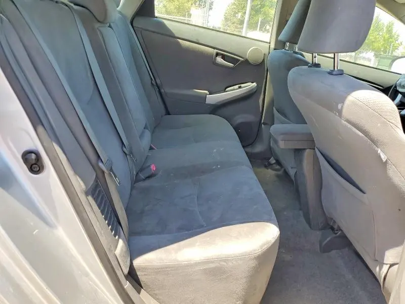 2010 TOYOTA PRIUS III  
