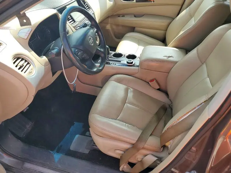 2016 NISSAN PATHFINDER SL  