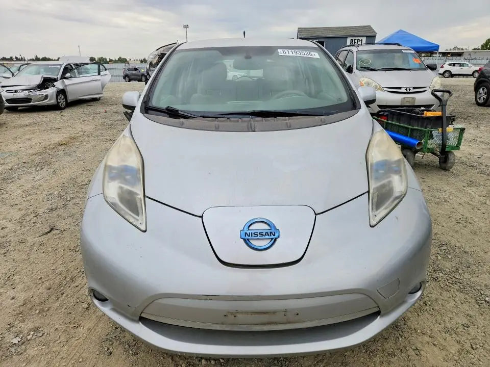 2011 NISSAN LEAF SV  