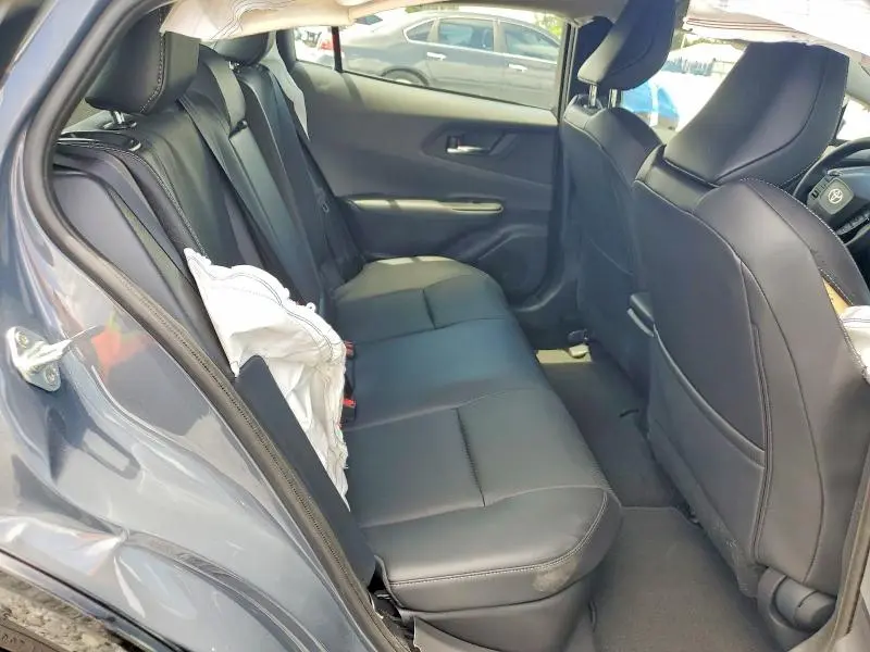2024 TOYOTA PRIUS XLE  