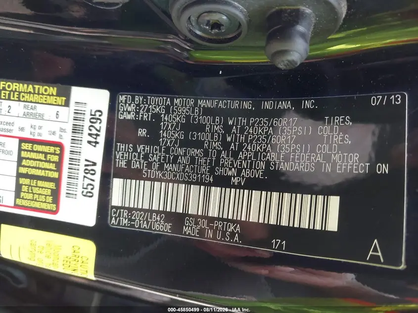 2013 TOYOTA SIENNA XLE V6 8 PASSENGER
