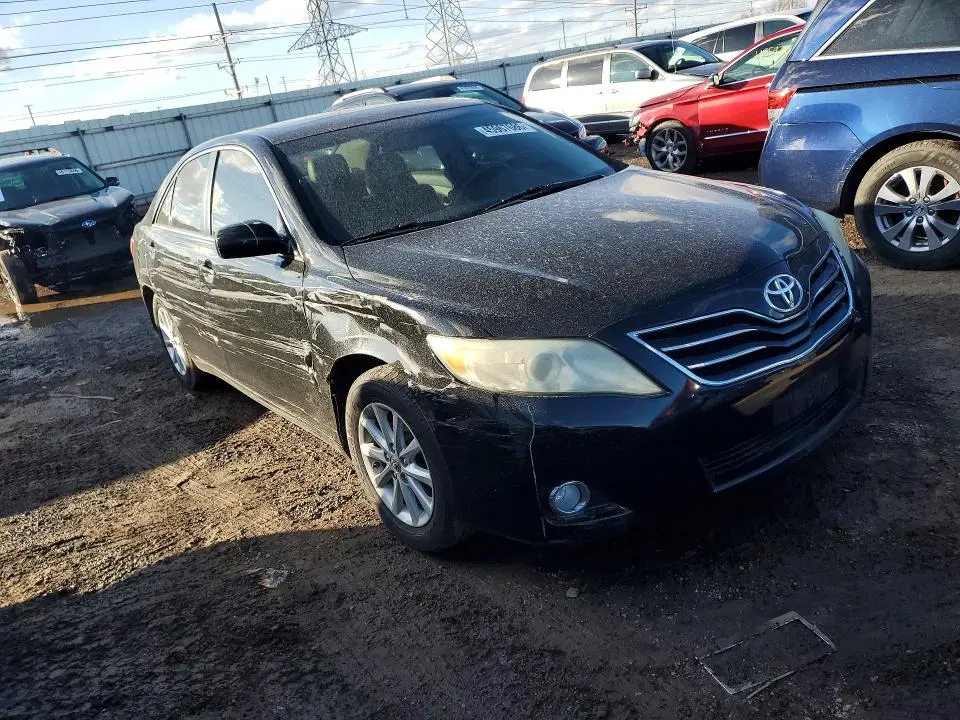 2011 TOYOTA CAMRY XLE  