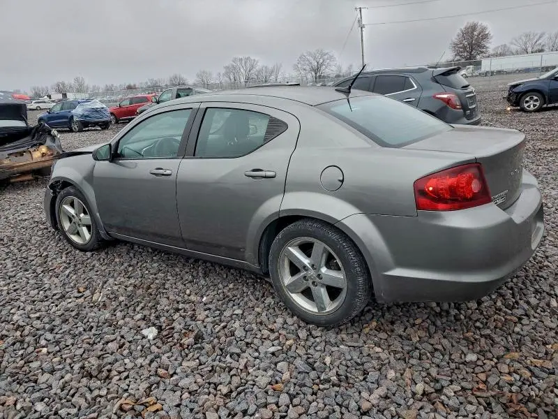 2013 DODGE AVENGER SE  