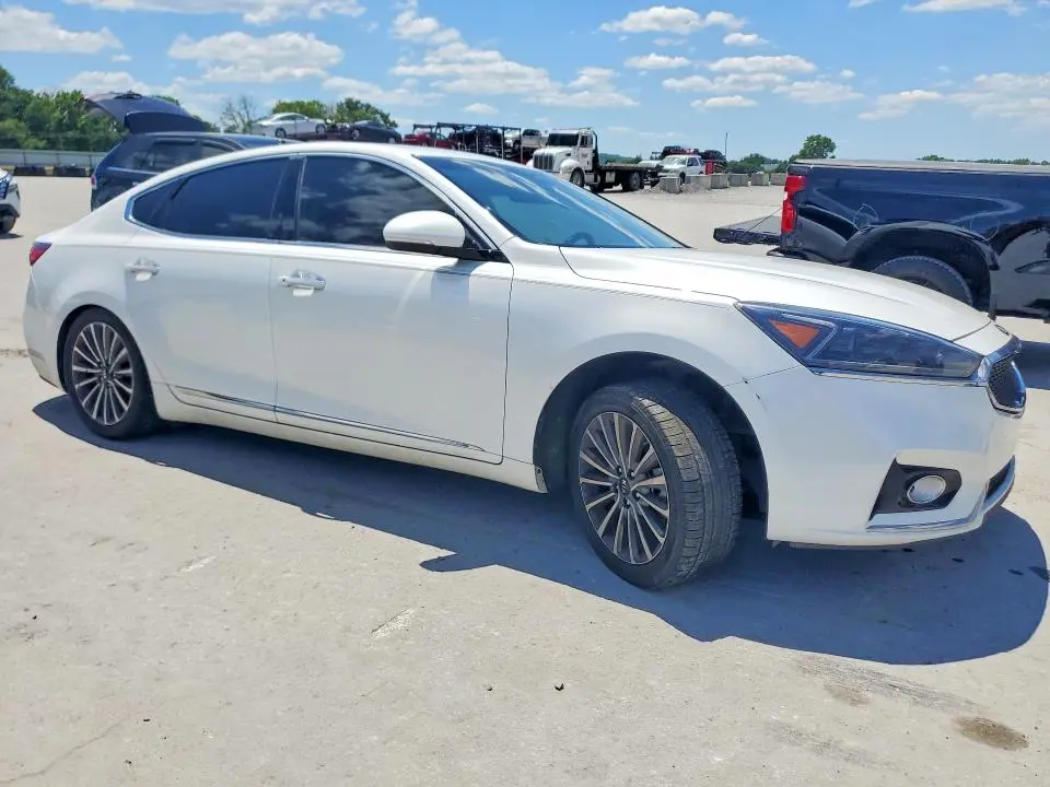 2017 KIA CADENZA PREMIUM  