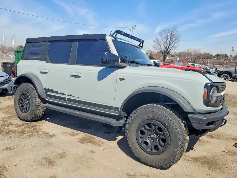 2021 FORD BRONCO BASE  