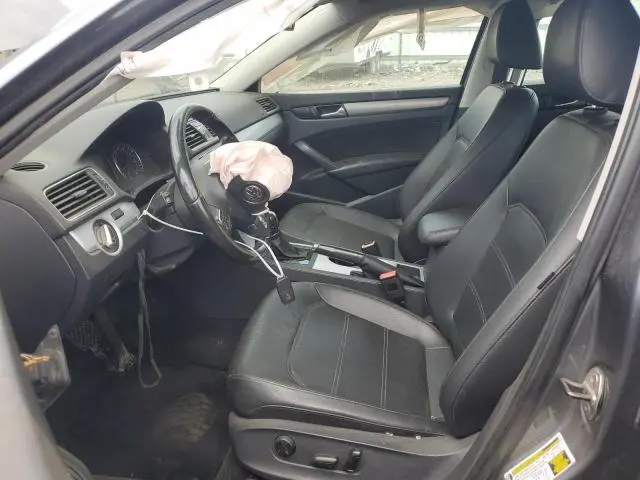 2013 VOLKSWAGEN PASSAT SE  