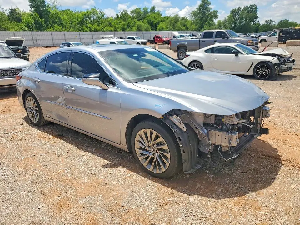 2022 LEXUS ES 300H ULTRA LUXURY  