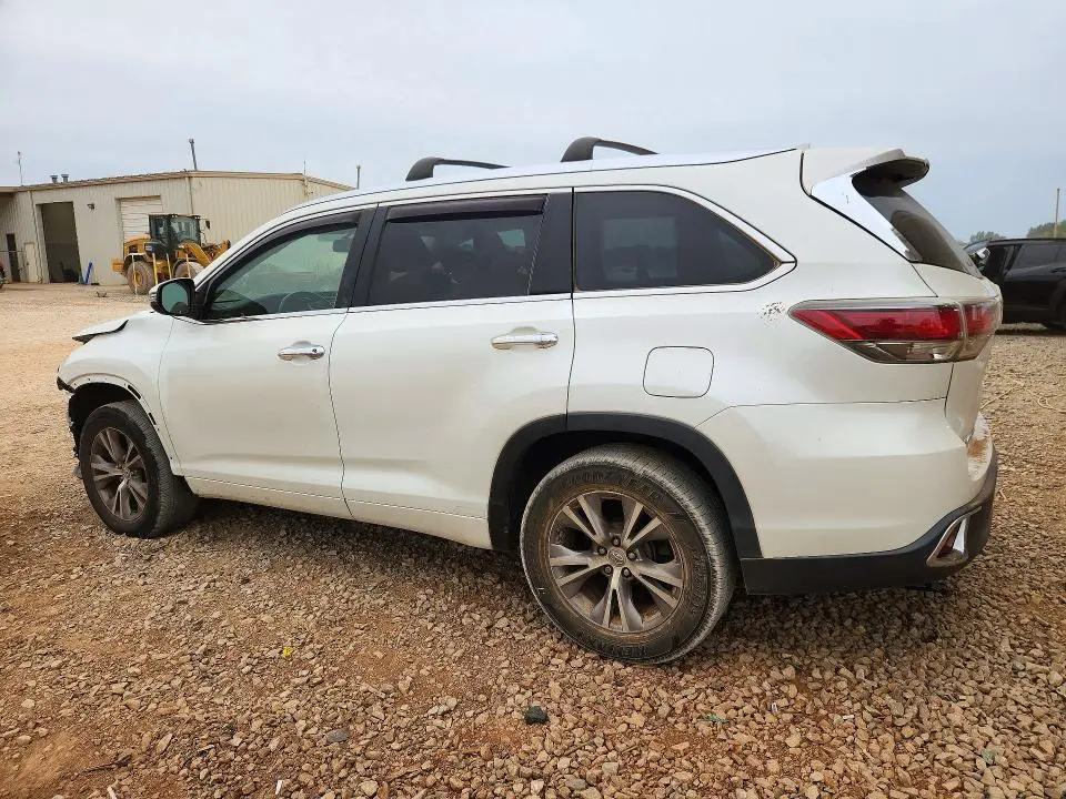 2015 TOYOTA HIGHLANDER XLE  