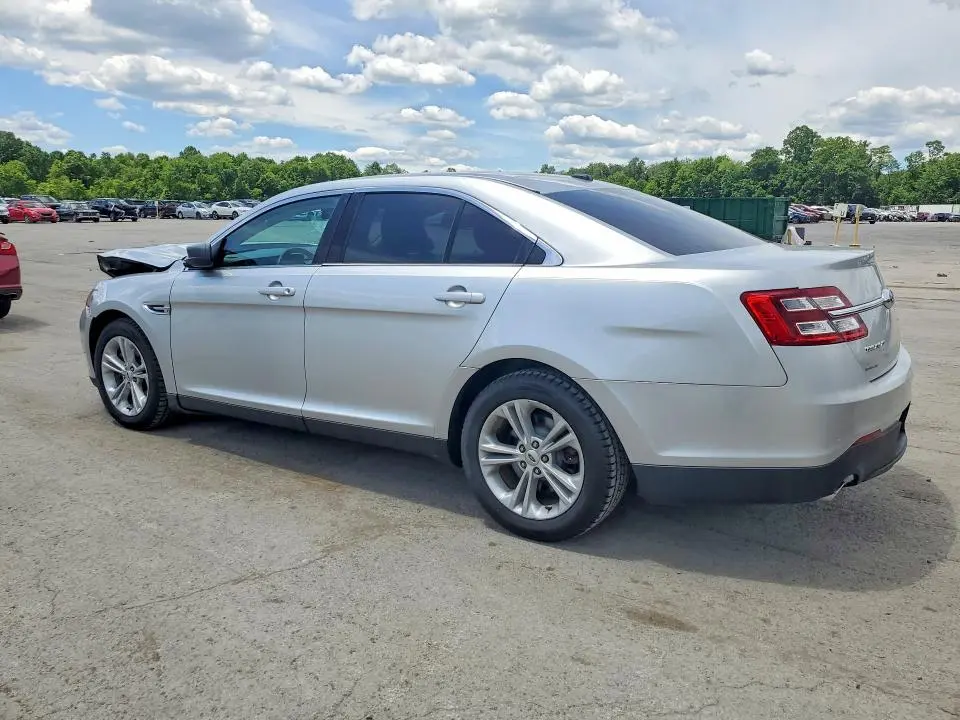 2015 FORD TAURUS SE  
