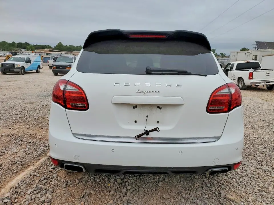 2012 PORSCHE CAYENNE   