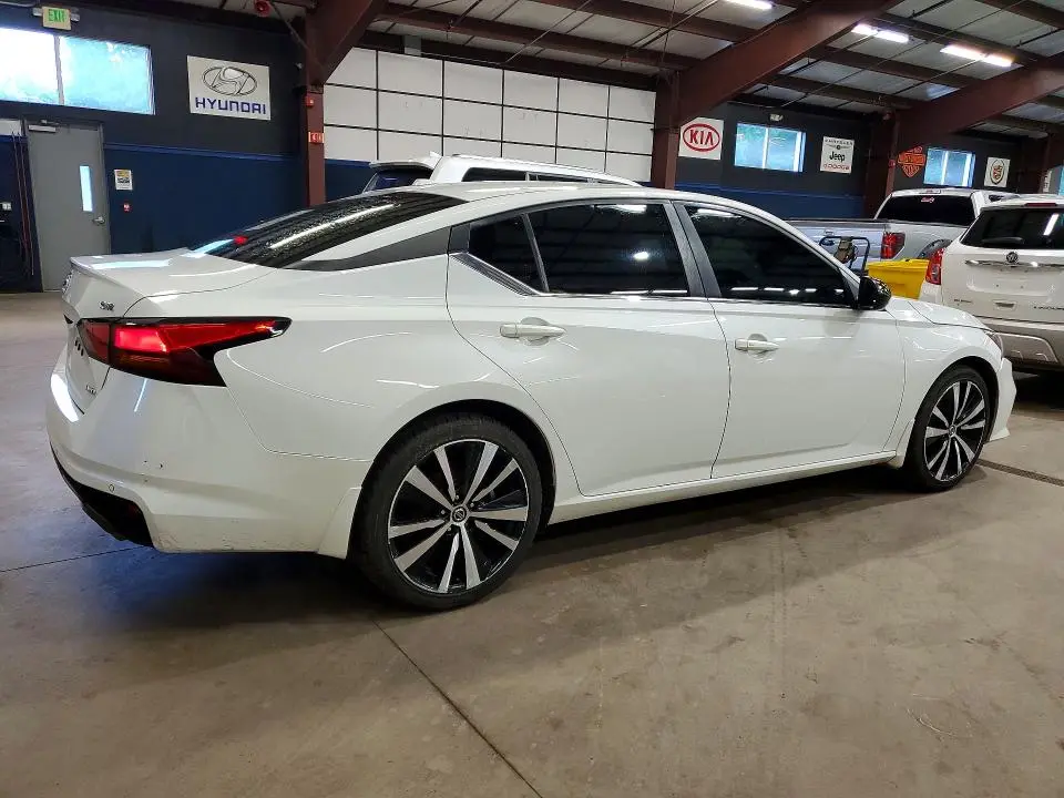 2021 NISSAN ALTIMA SR  