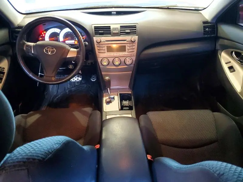 2010 TOYOTA CAMRY SE  