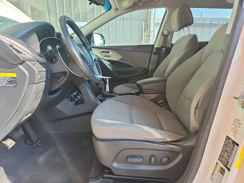2016 HYUNDAI SANTA FE SE  