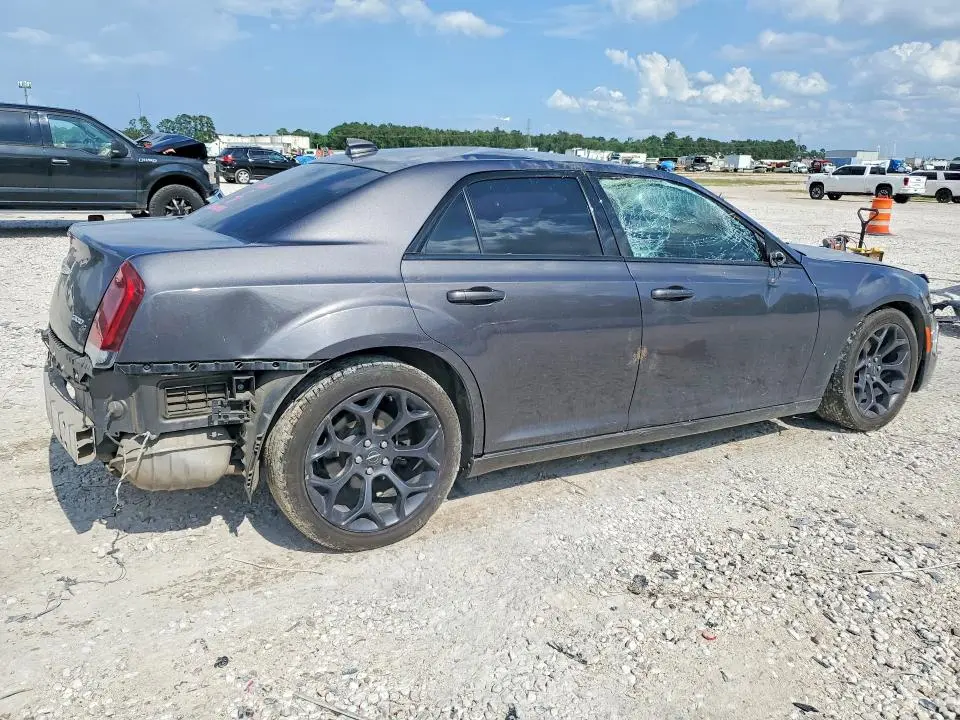 2019 CHRYSLER 300 S  